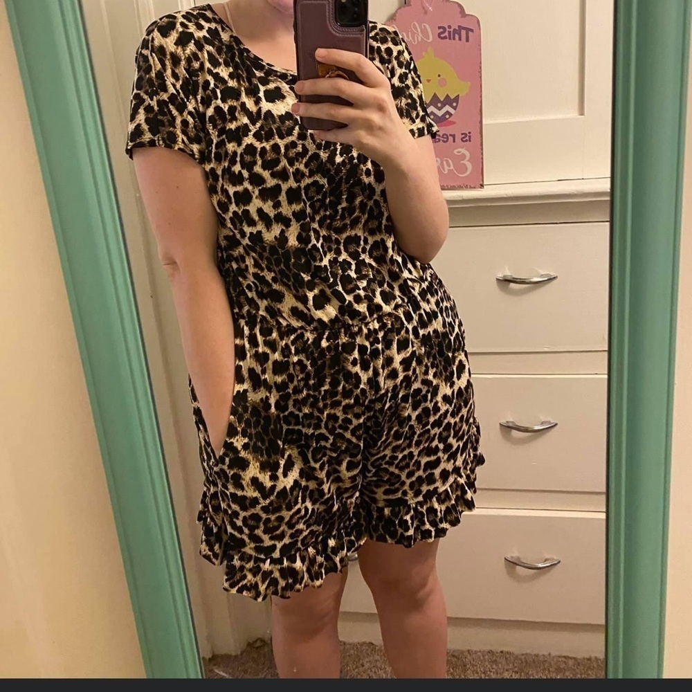 NanaMacs Leopard Printed Romper Size X Large
